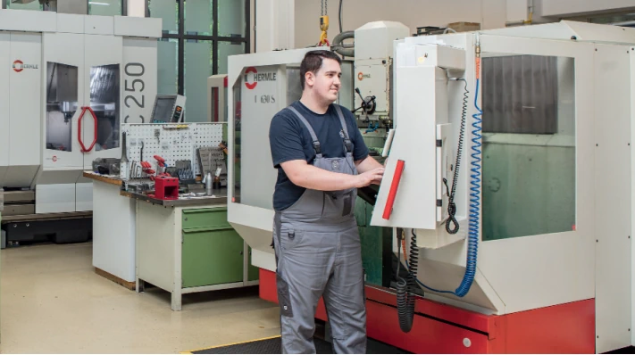 Becker Metallwarenfabrik Maschinen