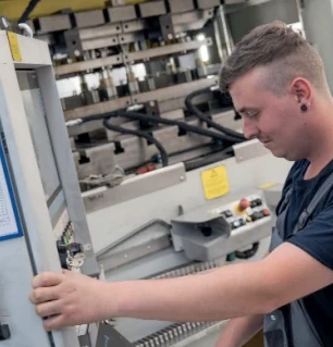 Becker Metallwarenfabrik Maschinen